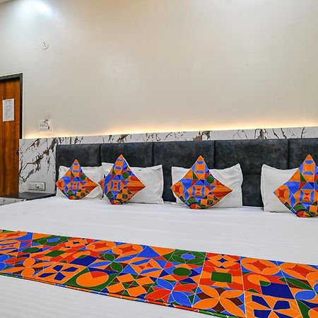 Fabexpress Orbit Hotell Ujjain Exteriör bild