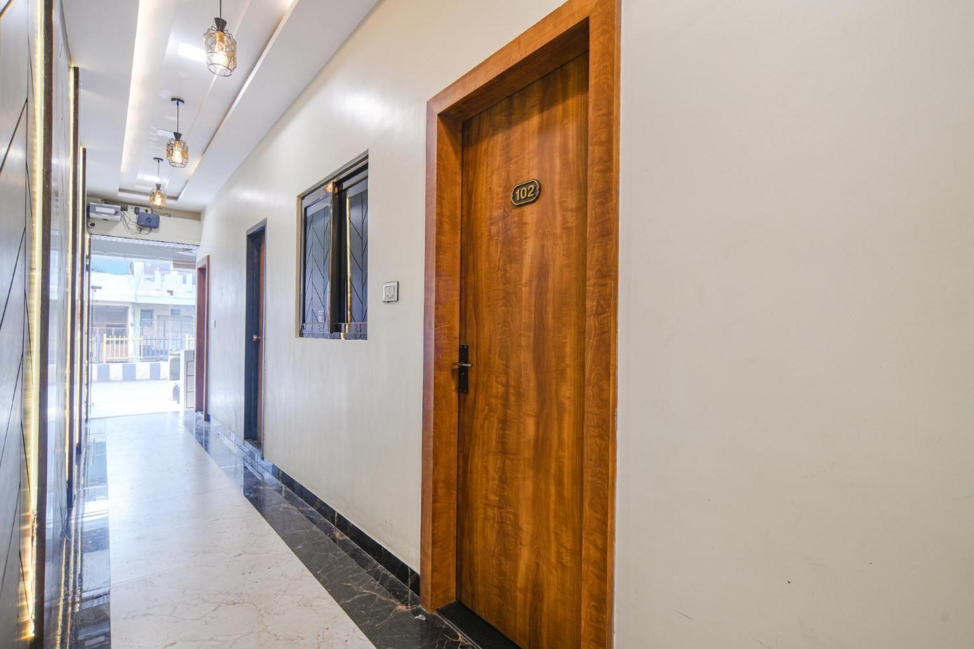 Fabexpress Orbit Hotell Ujjain Exteriör bild